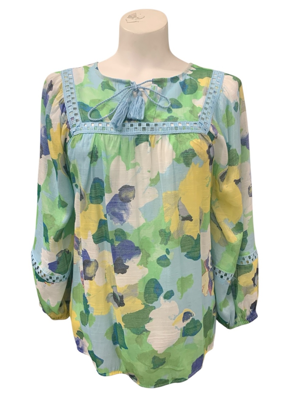Hope & Harlow Watercolor Floral Peasant Blouse - Light Blue & Green Size L